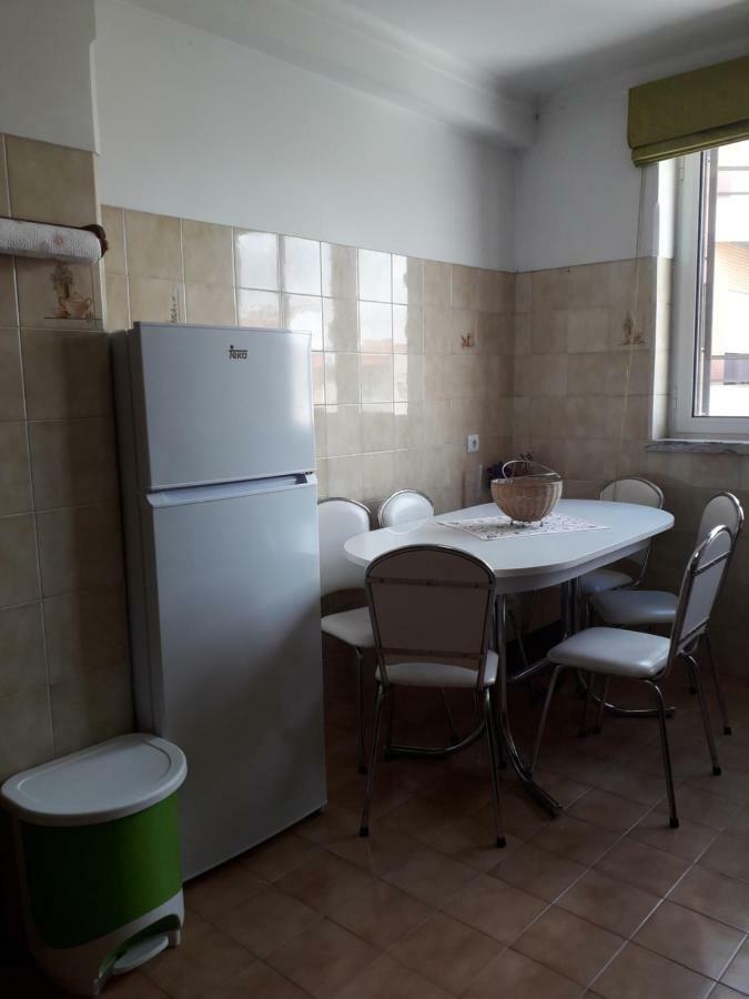 Apartamento 300 Metros Do Santuario De Fatima T4 Eksteriør billede