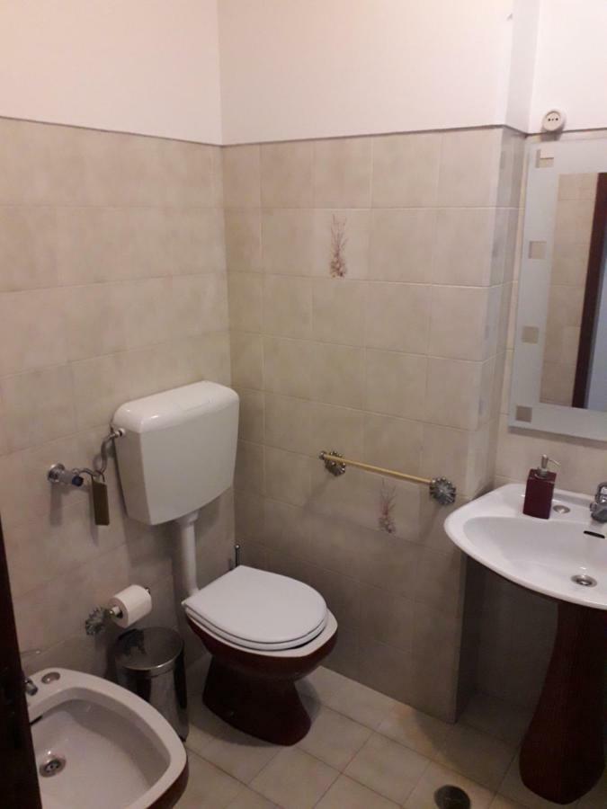 Apartamento 300 Metros Do Santuario De Fatima T4 Eksteriør billede